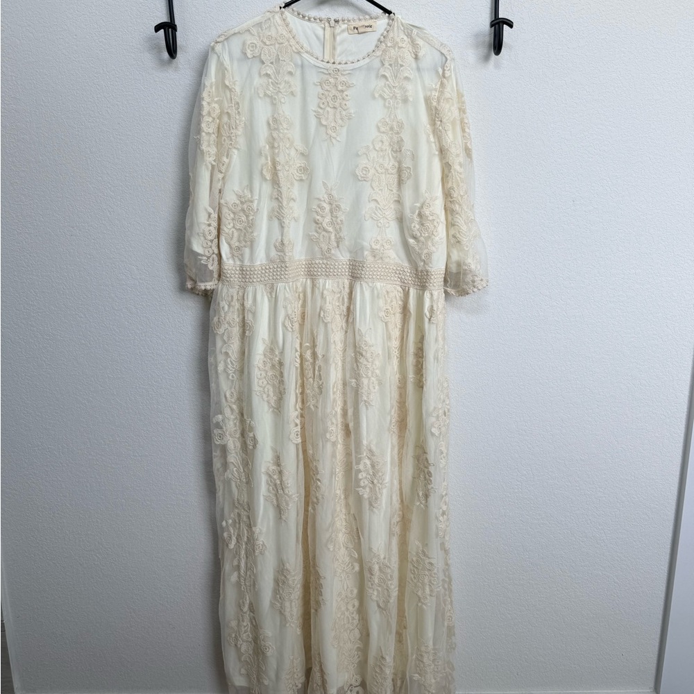 Elegant Cream Lace Dress